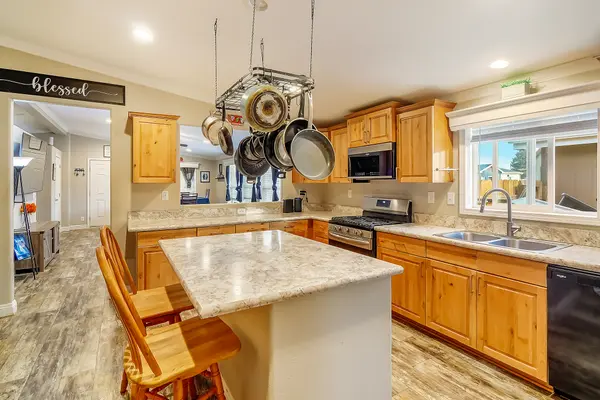 120 Juniper Cir, Log Lane Village, CO 80705-4860