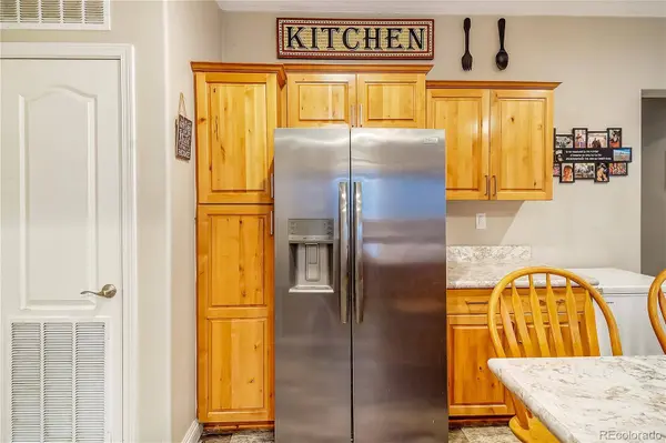 120 Juniper CIR, Log Lane Village, CO 80705