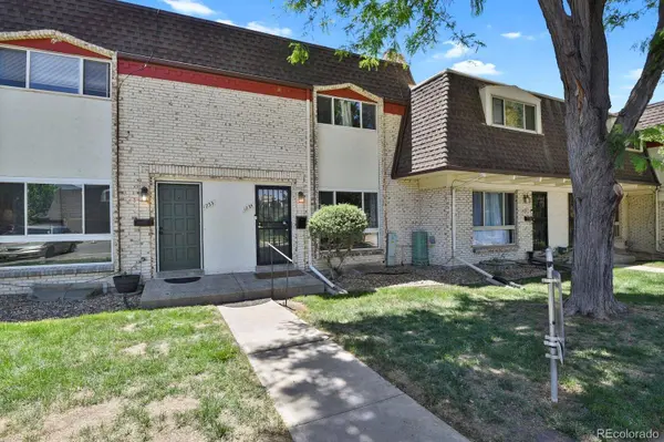 front exterior of 1235 S Monaco Street Pkwy, Denver, CO 80224