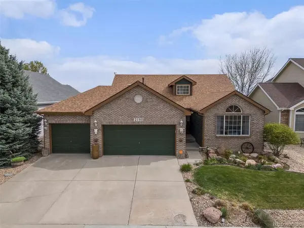 2190 Coyote Creek Dr, Fort Lupton, CO 80621-4622