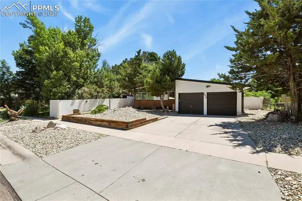 2313 Lockhaven DR, Colorado Springs, CO 80909