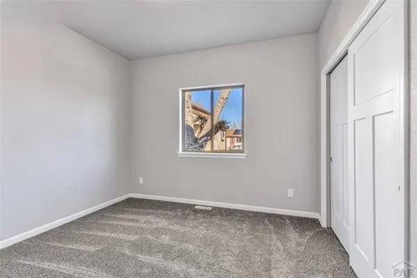 10 Heatherwood Lane, Pueblo, CO 81008