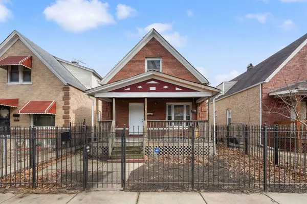 1005 N Kedvale Avenue, Chicago, IL 60651