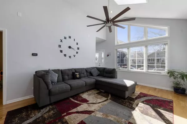 4443 N Newland Avenue, Harwood Heights, IL 60706