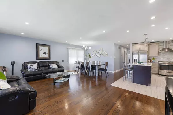 8557 W Winona Street, Chicago, IL 60656