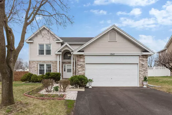 1947 Lucille Lane, Hanover Park, IL 60133