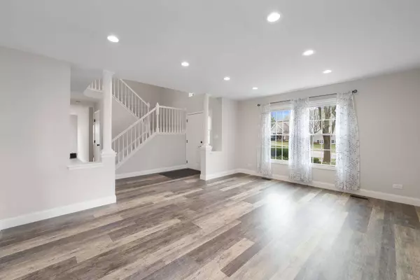 1947 Lucille Lane, Hanover Park, IL 60133