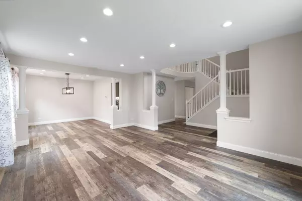 1947 Lucille Lane, Hanover Park, IL 60133