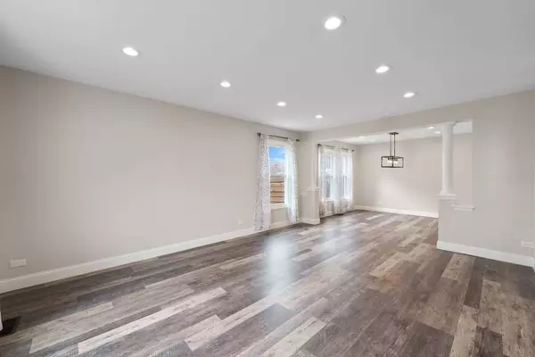 1947 Lucille Lane, Hanover Park, IL 60133