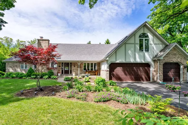 29w280 Old Wayne Court, West Chicago, IL 60185