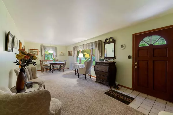 5116 W Shore Drive, Mchenry, IL 60050