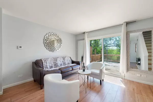 27W149 Cooley Avenue, Winfield, IL 60190