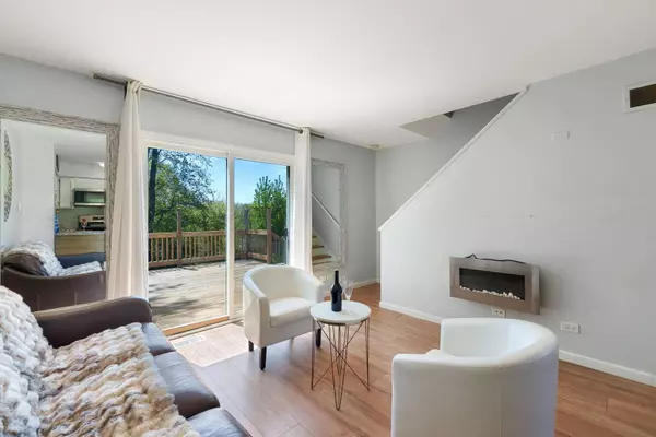 27W149 Cooley Avenue, Winfield, IL 60190