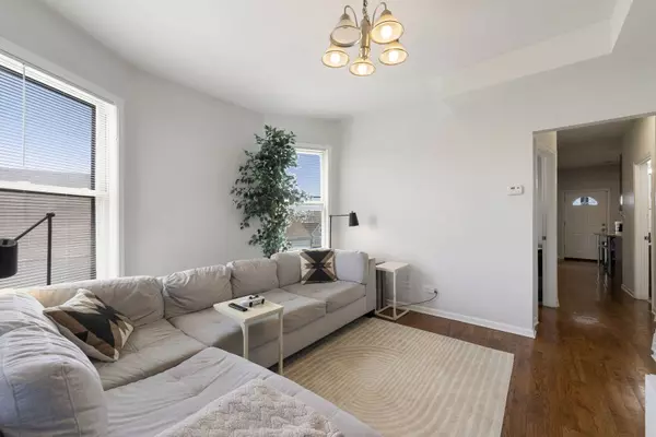 1630 N Avers Avenue, Chicago, IL 60647