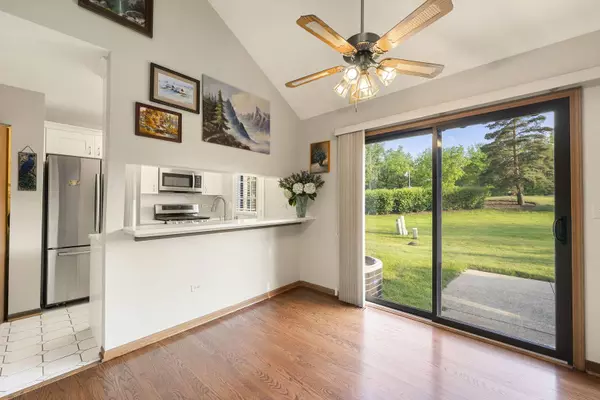 3072 Carlton Court, Westchester, IL 60154