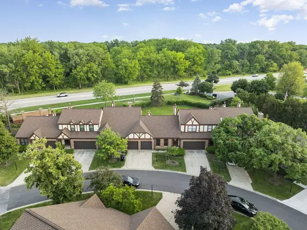 3072 Carlton Court, Westchester, IL 60154