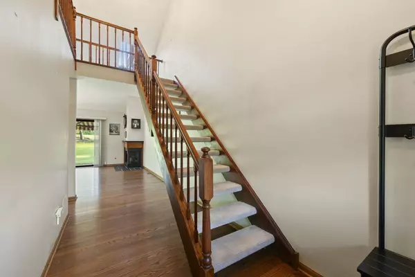 3072 Carlton Court, Westchester, IL 60154