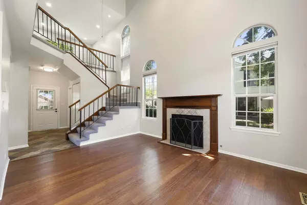 1500 Golfview Drive, Glendale Heights, IL 60139