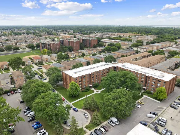 5310 N Chester Avenue #124, Chicago, IL 60656