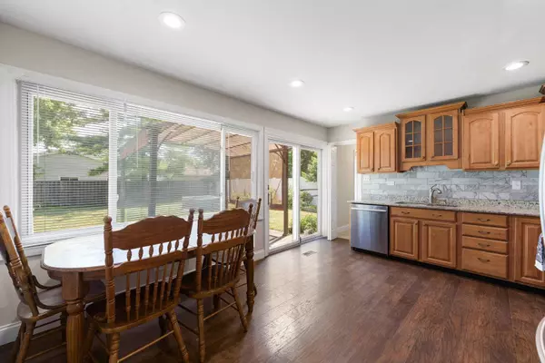 5755 S Bradley Court, Hanover Park, IL 60133