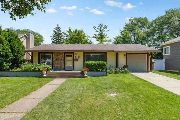 5755 S Bradley Court, Hanover Park, IL 60133