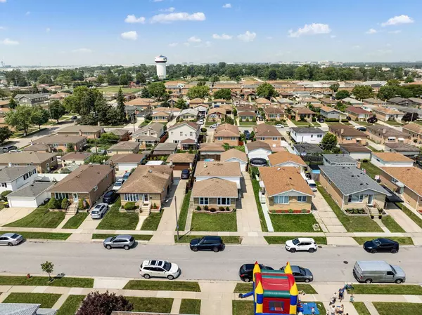 3837 Emerson Drive, Schiller Park, IL 60176