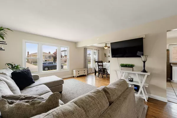 3837 Emerson Drive, Schiller Park, IL 60176