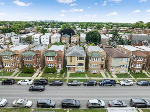 1833 Oak Park Avenue, Berwyn, IL 60402