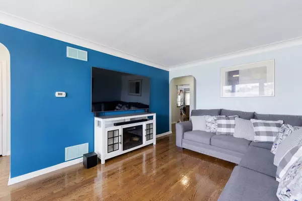 1710 N 23rd Avenue, Melrose Park, IL 60160