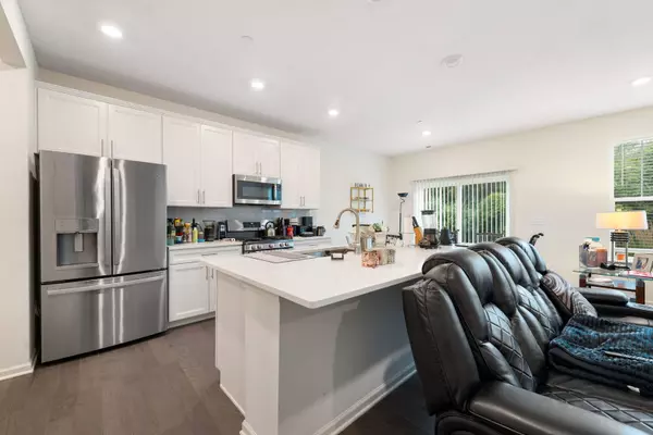 2666 Martini Street, Mundelein, IL 60060