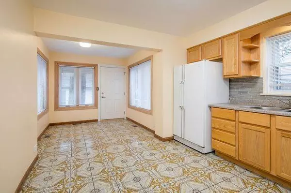 1705 S Crescent Avenue, Park Ridge, IL 60068