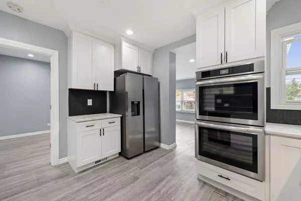 4630 W Montana Street, Chicago, IL 60639