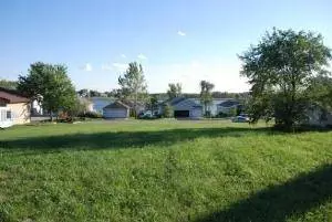 203 NE Candlewick Drive, Poplar Grove, IL 61065