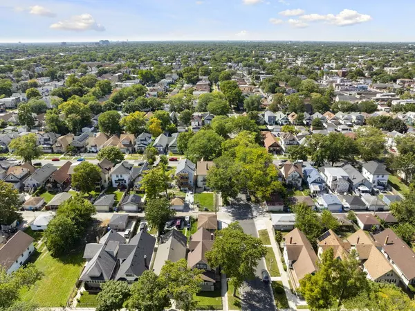 1059 N Lorel Avenue, Chicago, IL 60651