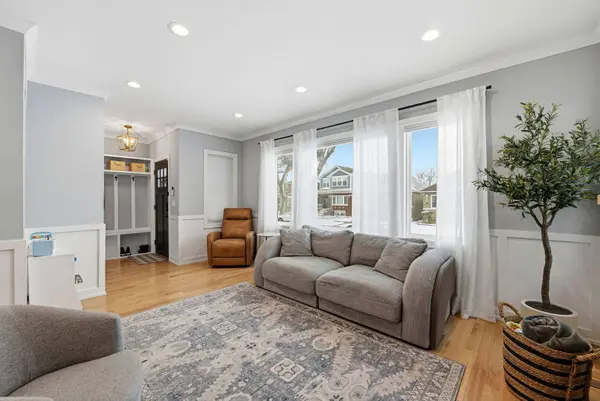 3806 N Nordica Avenue, Chicago, IL 60634