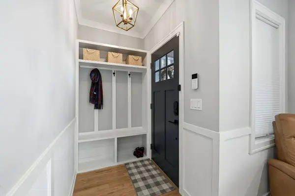 3806 N Nordica Avenue, Chicago, IL 60634