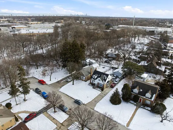 6911-6909 W Niles Terrace, Niles, IL 60714