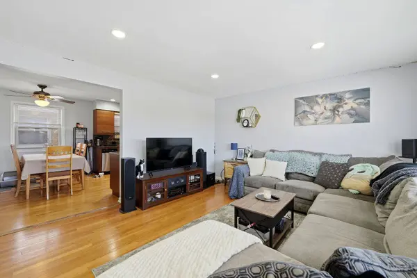 7519 W Fullerton Avenue #2S, Elmwood Park, IL 60707