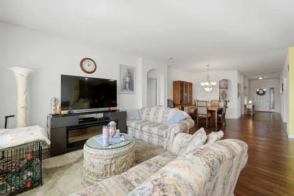 561 Autumn Circle, Pingree Grove, IL 60140