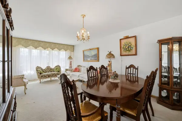 4917 N Oriole Avenue, Harwood Heights, IL 60706