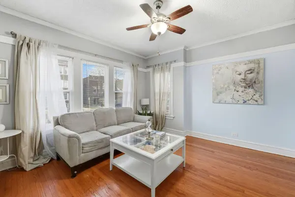 5135 W Melrose Street, Chicago, IL 60641