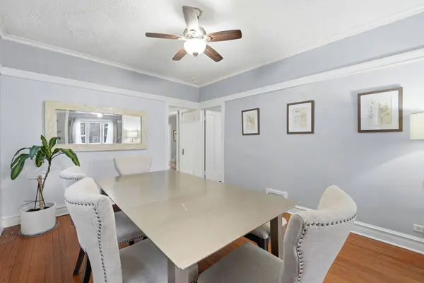 5135 W Melrose Street, Chicago, IL 60641