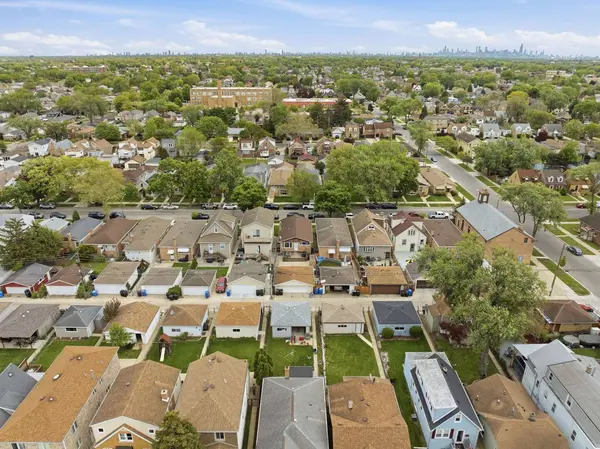 3416 N Oriole Avenue, Chicago, IL 60634