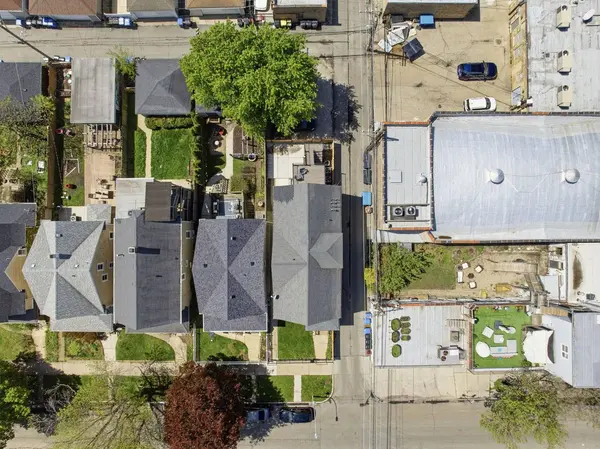 2342 N Lawndale AVE, Chicago, IL 60647