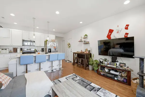 2342 N Lawndale AVE, Chicago, IL 60647
