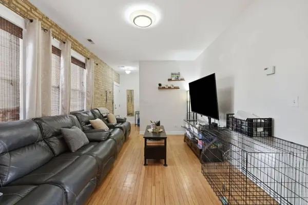 4343 N Sacramento AVE #2A, Chicago, IL 60618