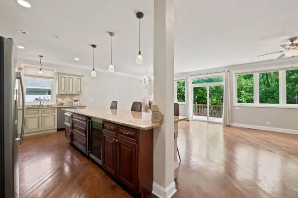 388 Preserve LN, Wood Dale, IL 60191