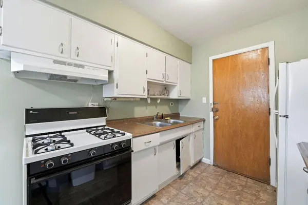 1609 Howard ST #2, Evanston, IL 60202