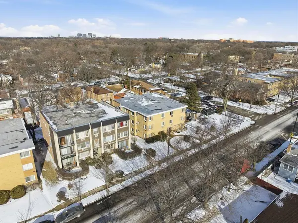 1609 Howard ST #2, Evanston, IL 60202