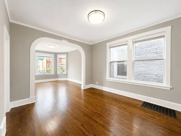 4637 W Mclean AVE, Chicago, IL 60639